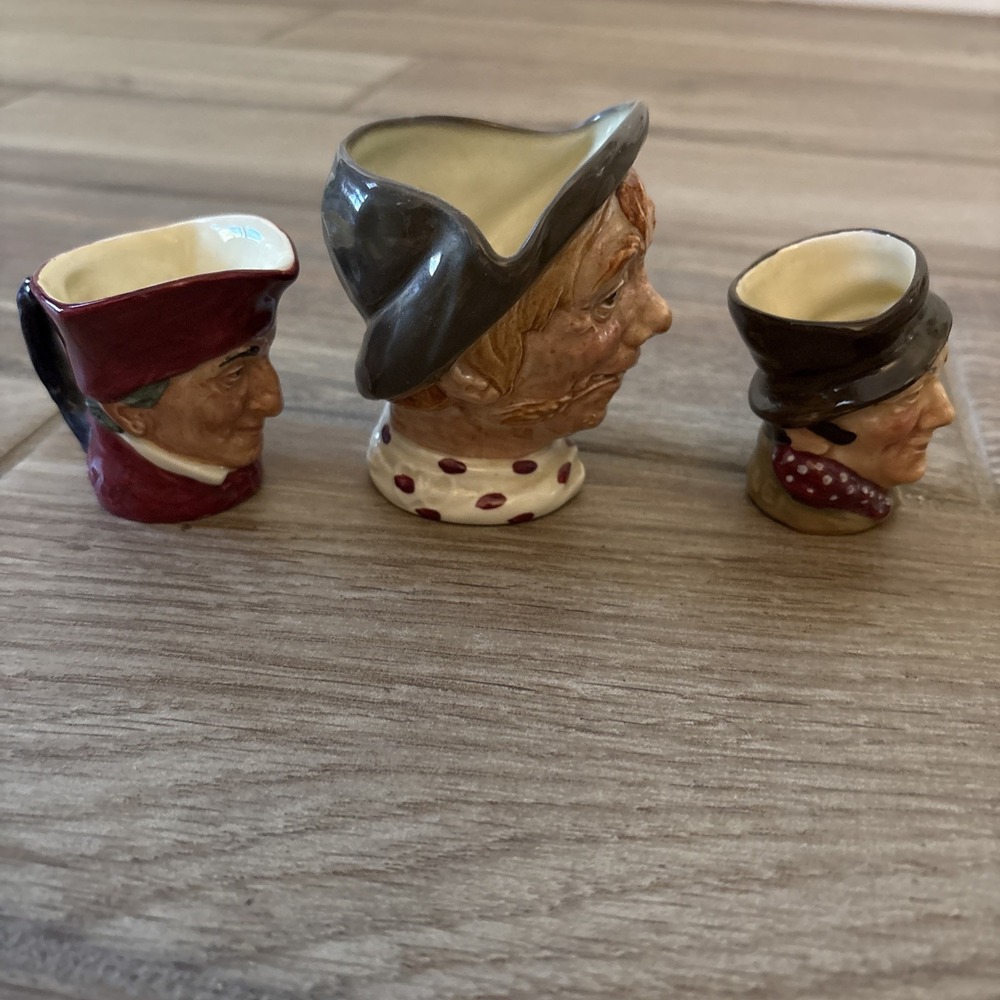 3 Miniature Toby Mugs- Sandland England - Lancaster, Hand Painted - Picture 5 of 11